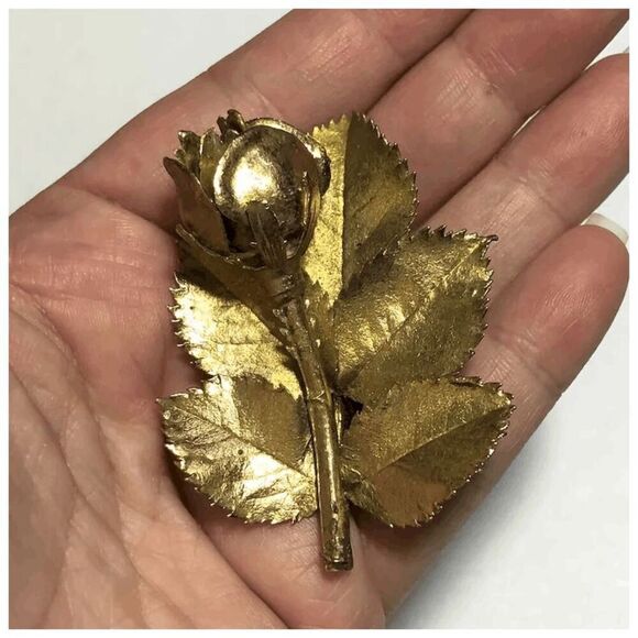 Beautiful Vintage gilded gold single rose brooch / pin - Picture 3 of 8
